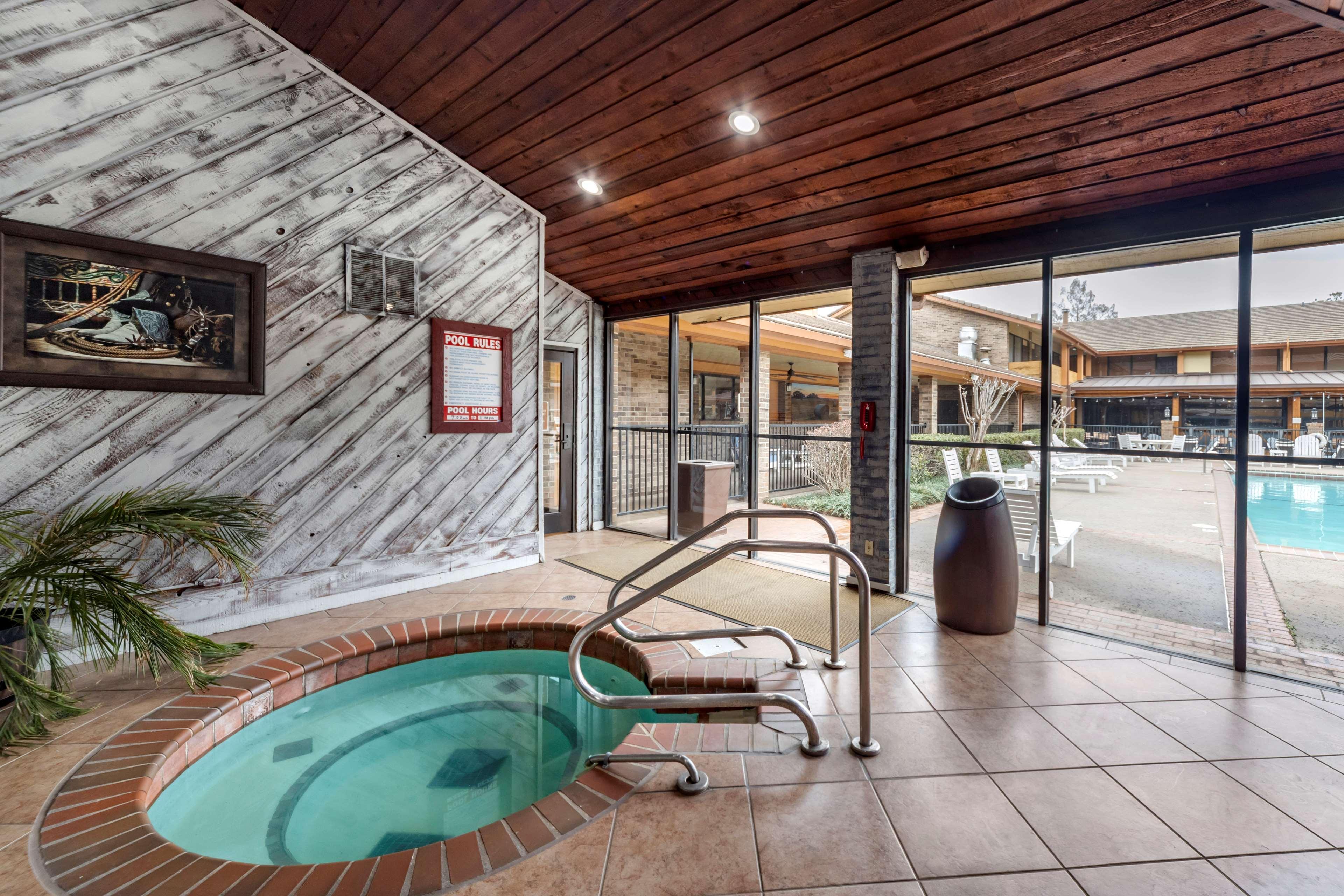 Western Saddleback And Conference Center 3*