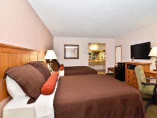 Western Saddleback And Conference Center 3*