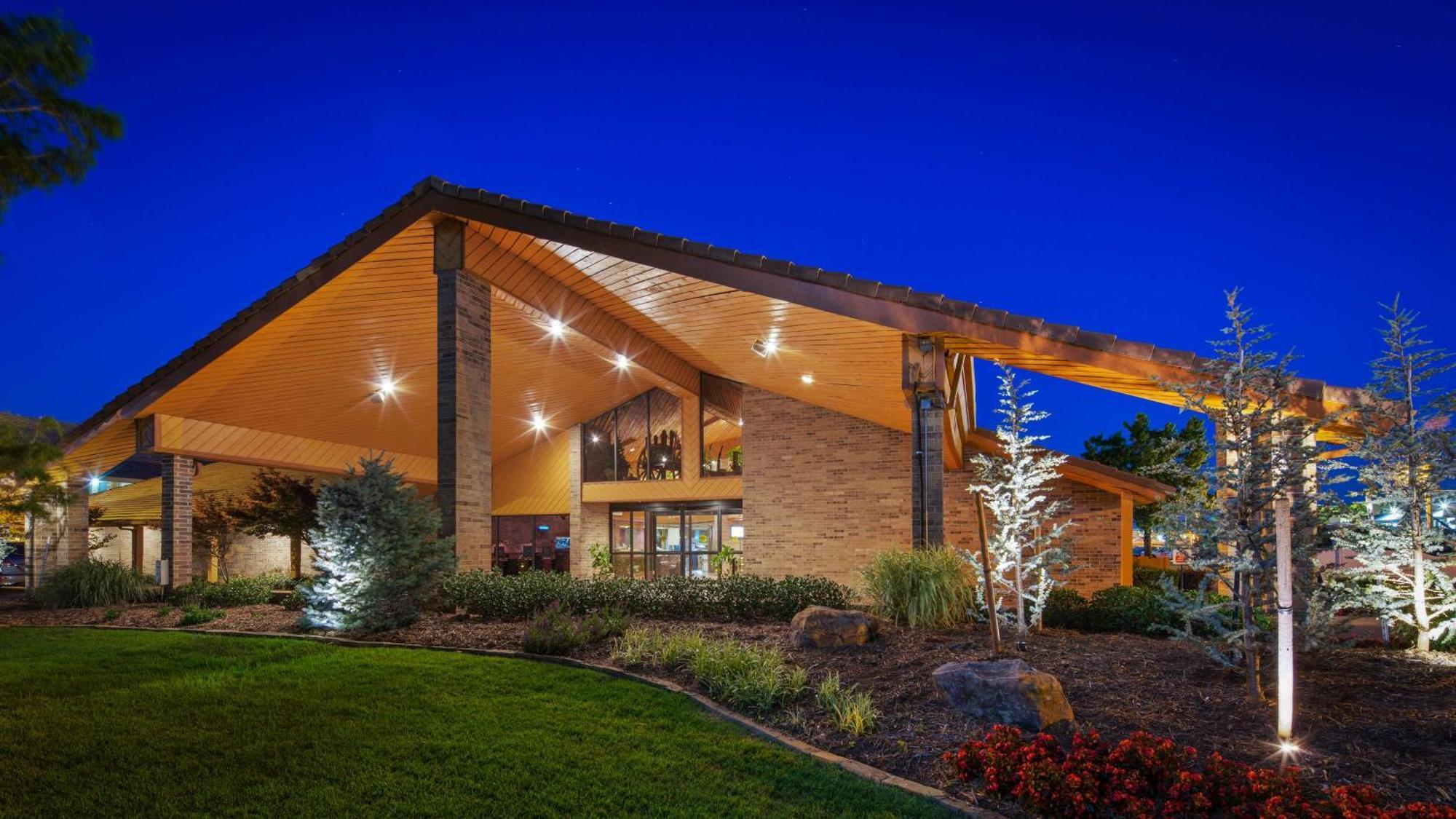 Hotel Western Saddleback And Conference Center